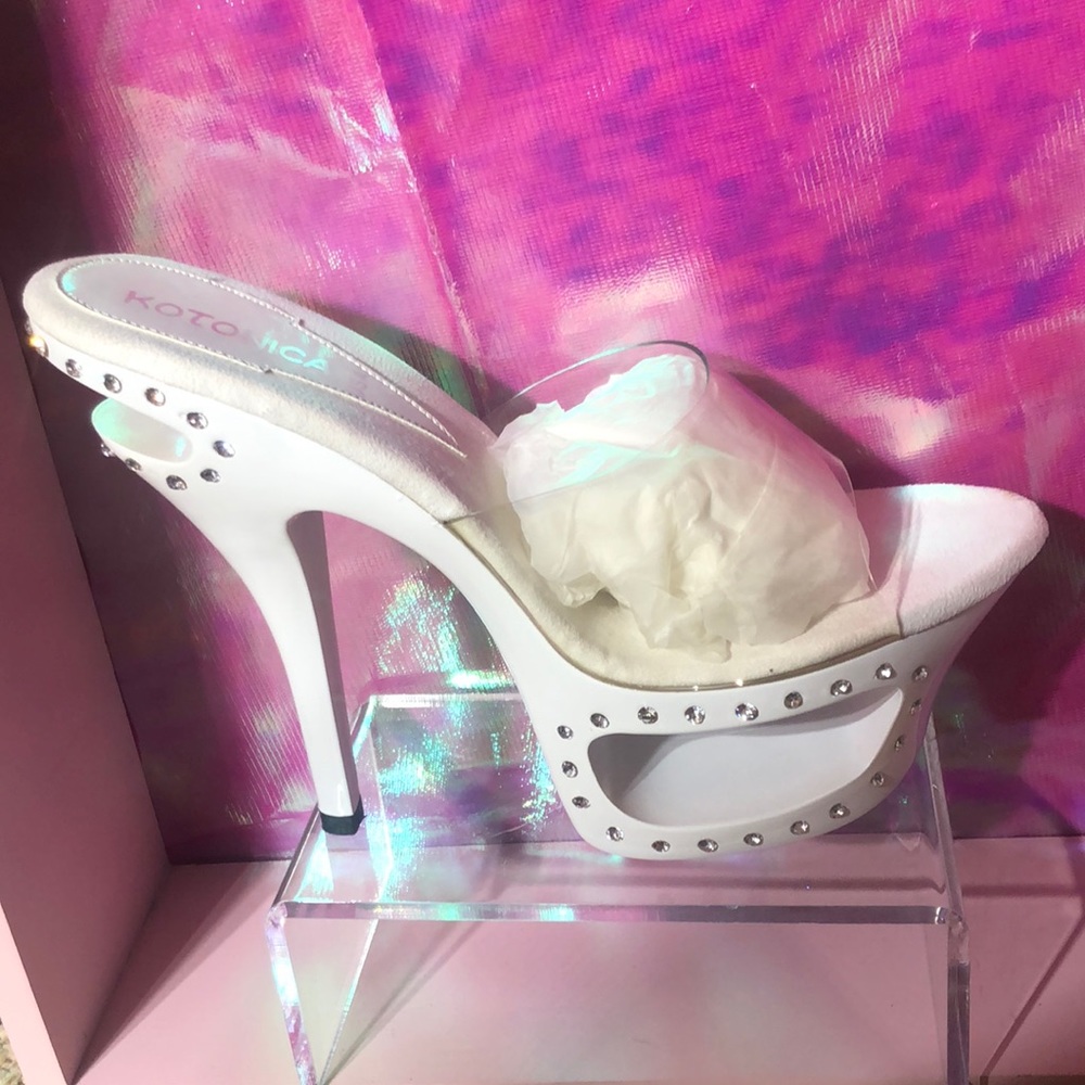 Scarlet Kotonica heels